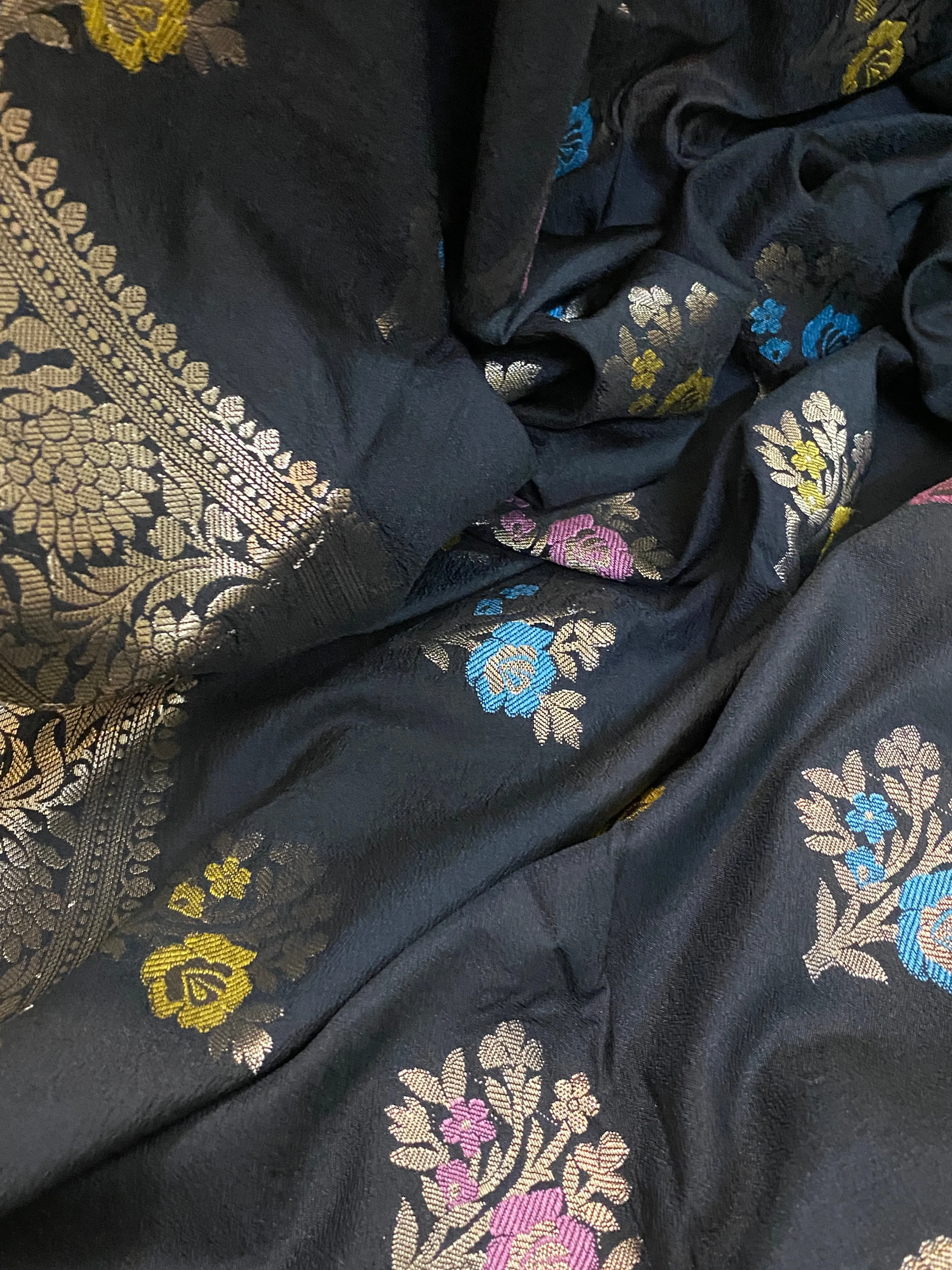 Black Pure Soft Silk Designer Banarasi Saree with Tilfi Butis