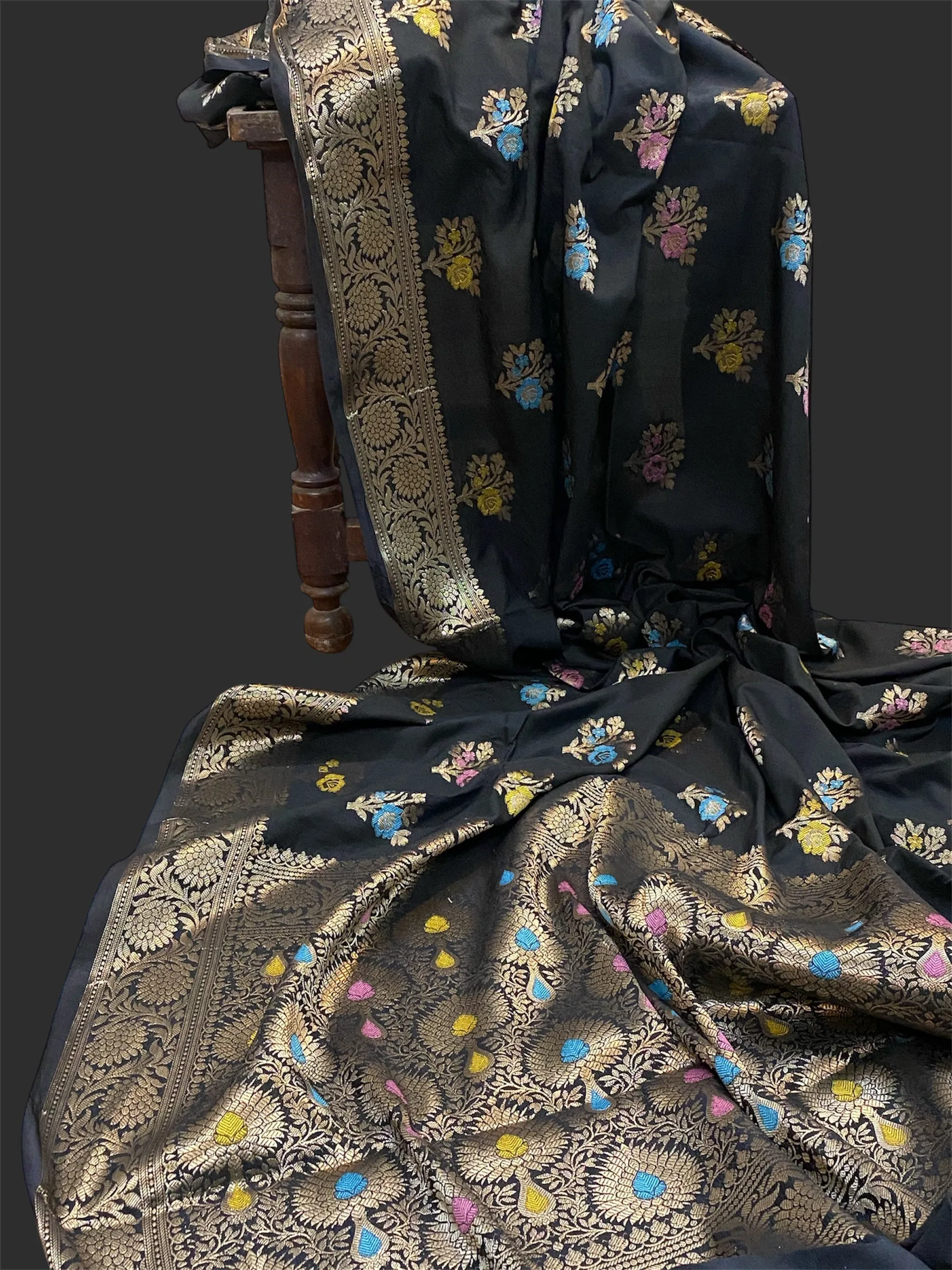 Black Pure Soft Silk Designer Banarasi Saree with Tilfi Butis
