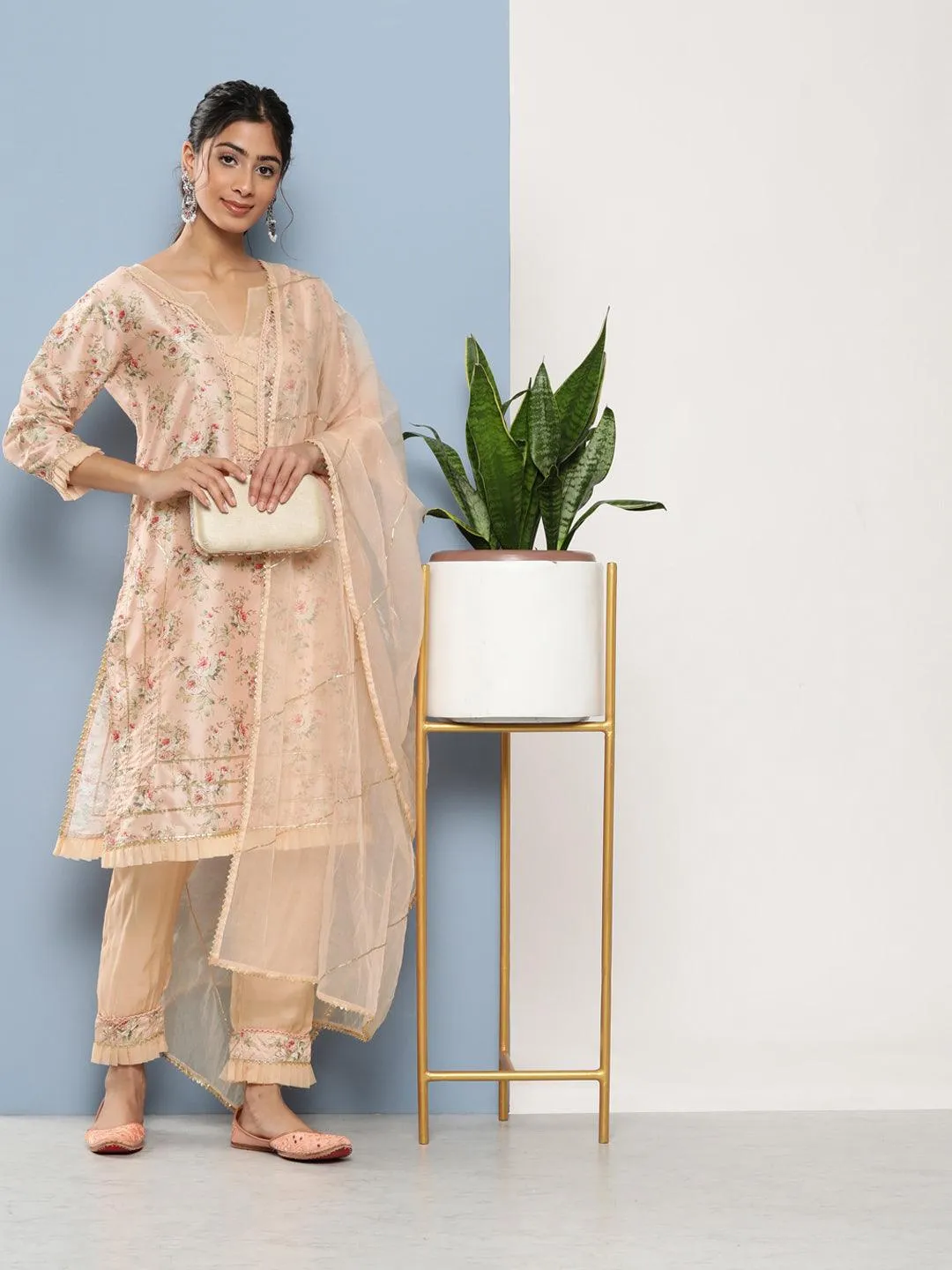 Divena Poly Chanderi floral Printed Kurta Pant Set with Organza Dupatta
