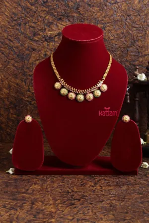 Goddess Red Green Stone Short Necklace