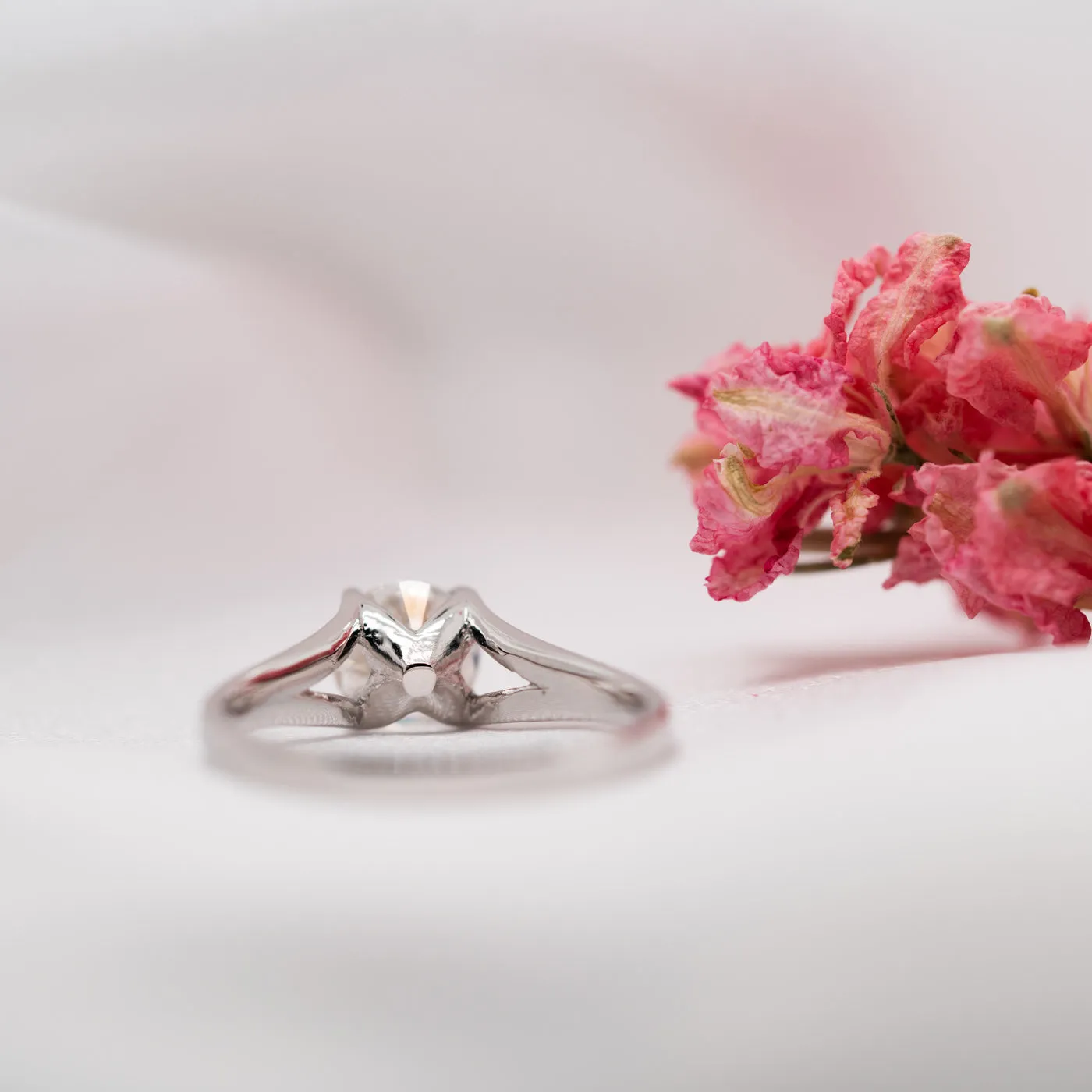 The Abrielle Ring | Round Lab Diamond Split Shank Solitaire Engagement