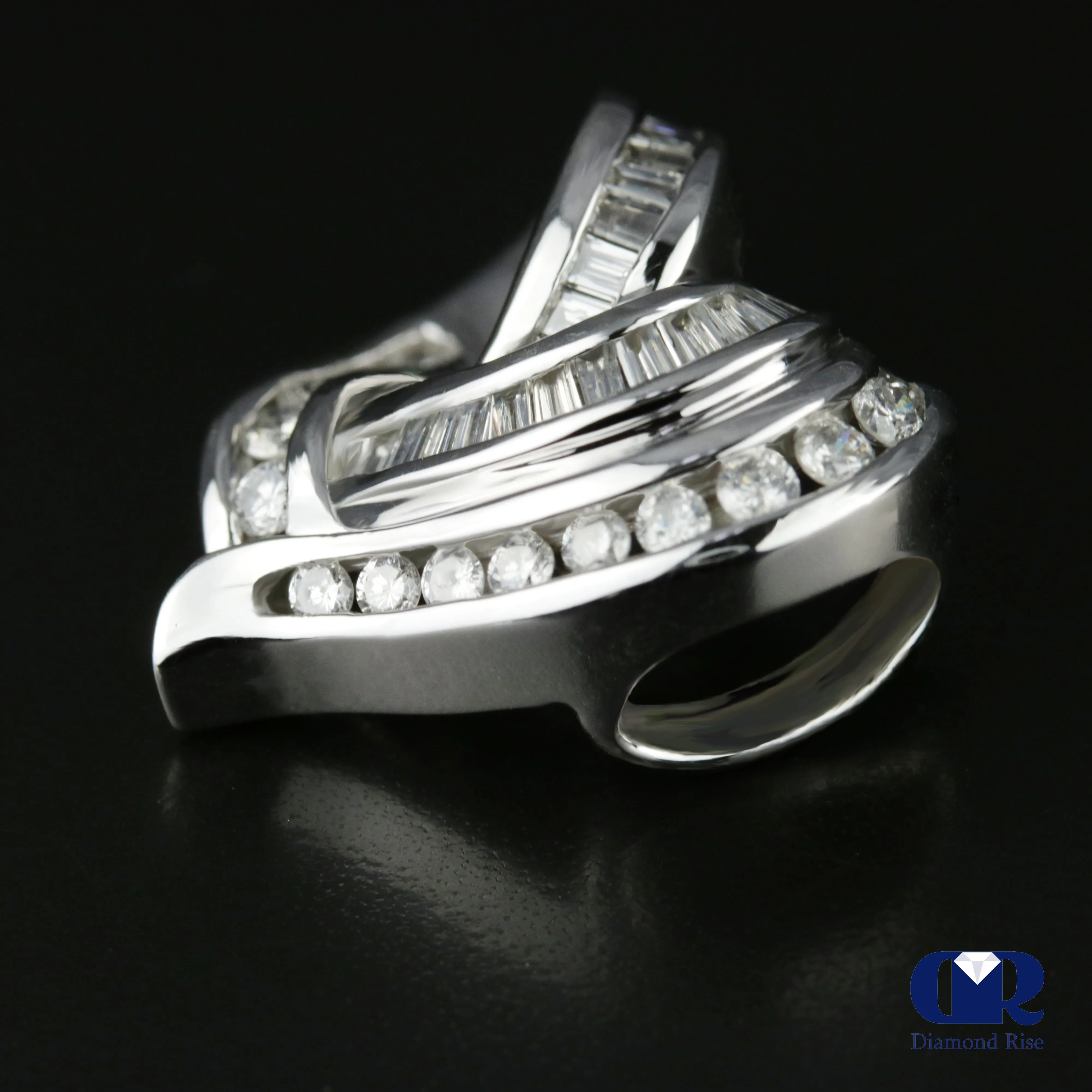 Women's Round & Baguette Diamond Heart Shaped Slide Pendant In 14K White Gold